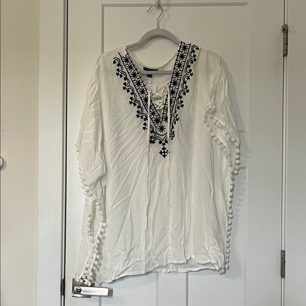 Saks Fifth Avenue Ivory Tunic with Dark Embroidery